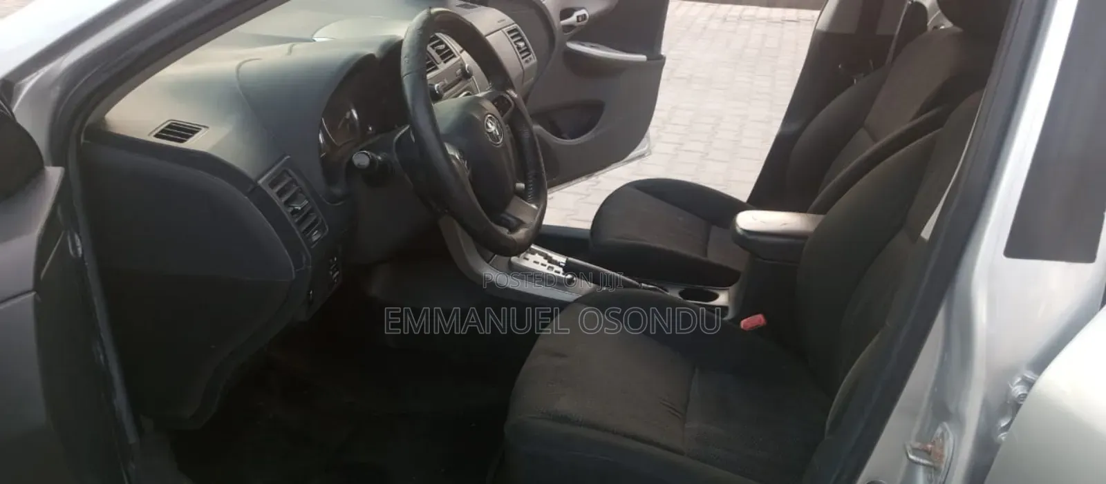 Toyota Corolla 2011 Silver