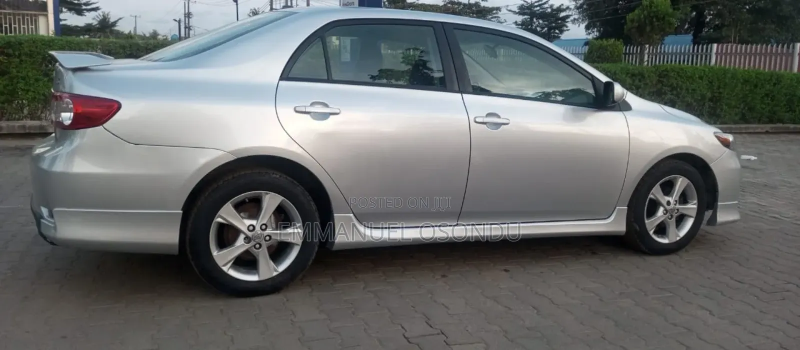 Toyota Corolla 2011 Silver