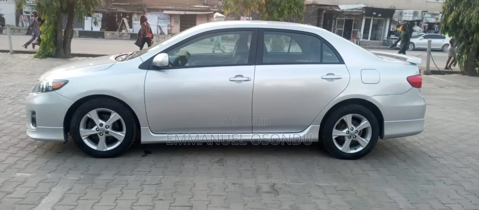 Toyota Corolla 2011 Silver