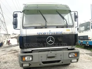 Mercedes Benz Arocs Truck White 1998