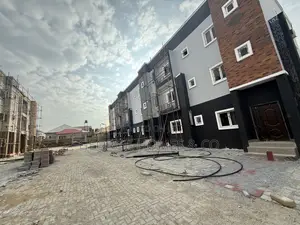 3bdrm Apartment in Kubwa for sale