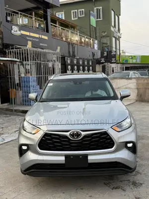 Toyota Highlander XLE AWD 2020 Gray
