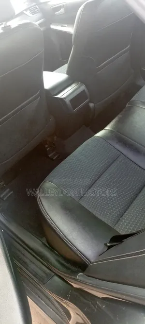 Toyota Camry SE 4dr Sedan (2.5L 4cyl 6A) 2013 Gray