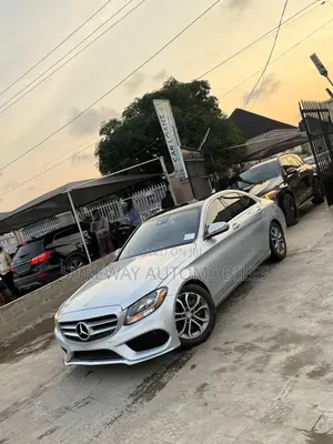 Mercedes-Benz C300 2016 Silver