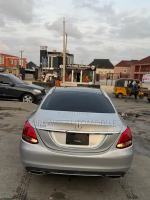 Mercedes-Benz C300 2016 Silver