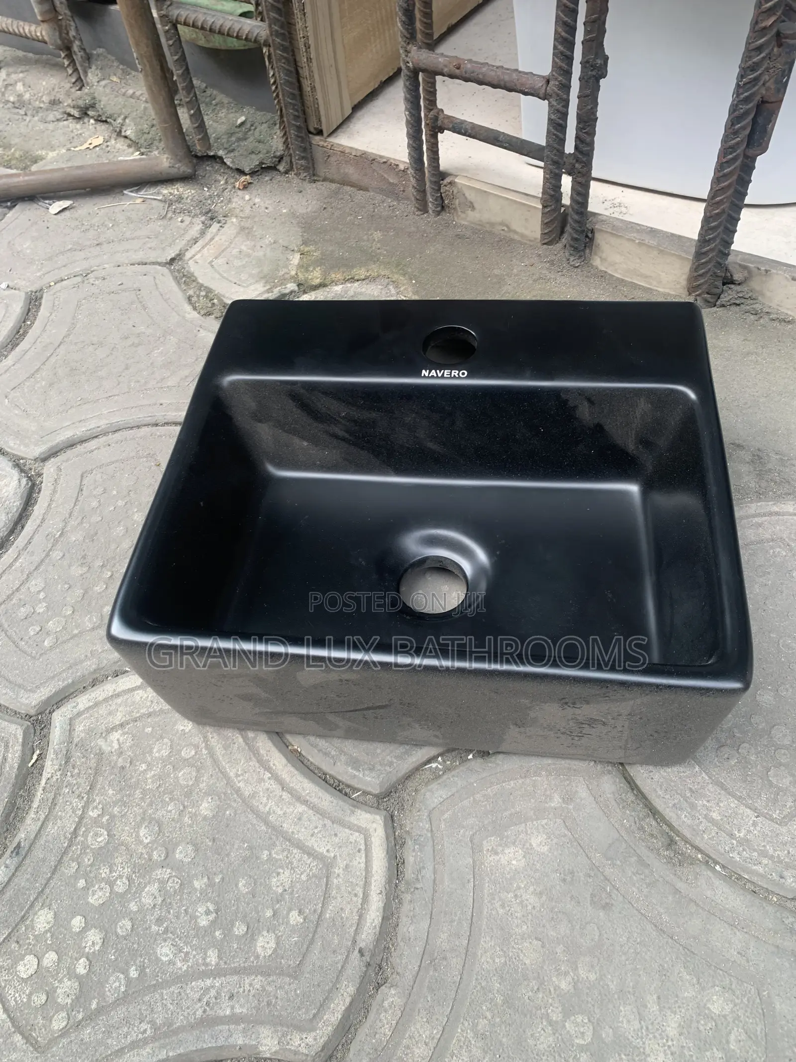 Modern Black Ceramic Countertop Wash Basin – Rectangular Design