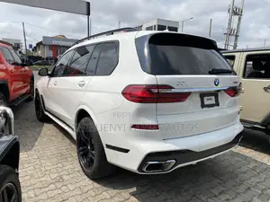 BMW X7 xDrive40i 2023 White