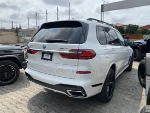BMW X7 xDrive40i 2023 White