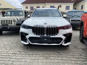 BMW X7 xDrive40i 2023 White