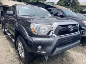 Toyota Tacoma 2015 Gray