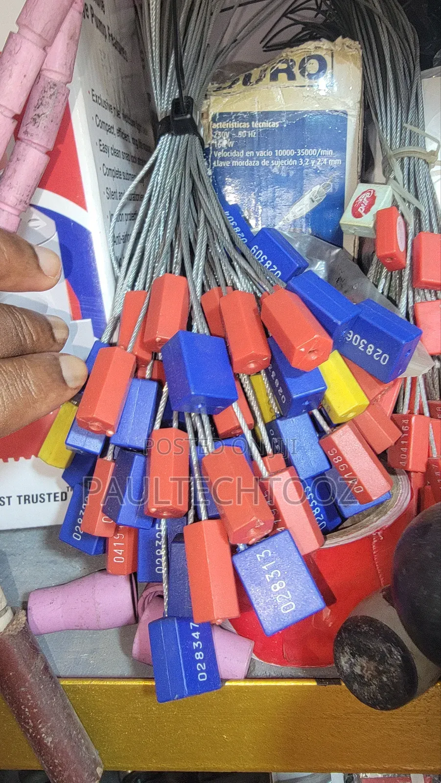 Container Lock Wire