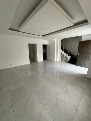 4bdrm Townhouse / Terrace in In An Estate for rent
