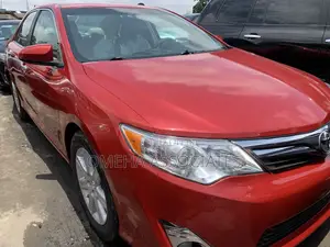 Toyota Camry LE 4dr Sedan (2.5L 4cyl 6A) 2014 Red
