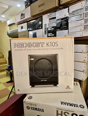Behringer Nekkst K10s 300w 10′′ Studio Subwoofer