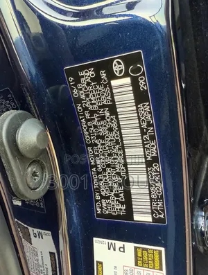 Toyota Corolla SE (1.8L 4cyl 2A) 2019 Blue