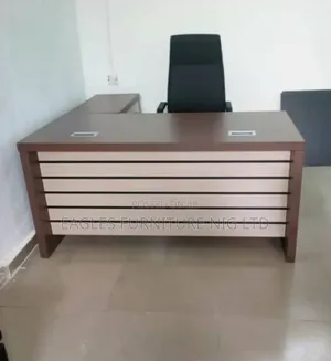 Executive 1.6 Meter Office Table With Extension