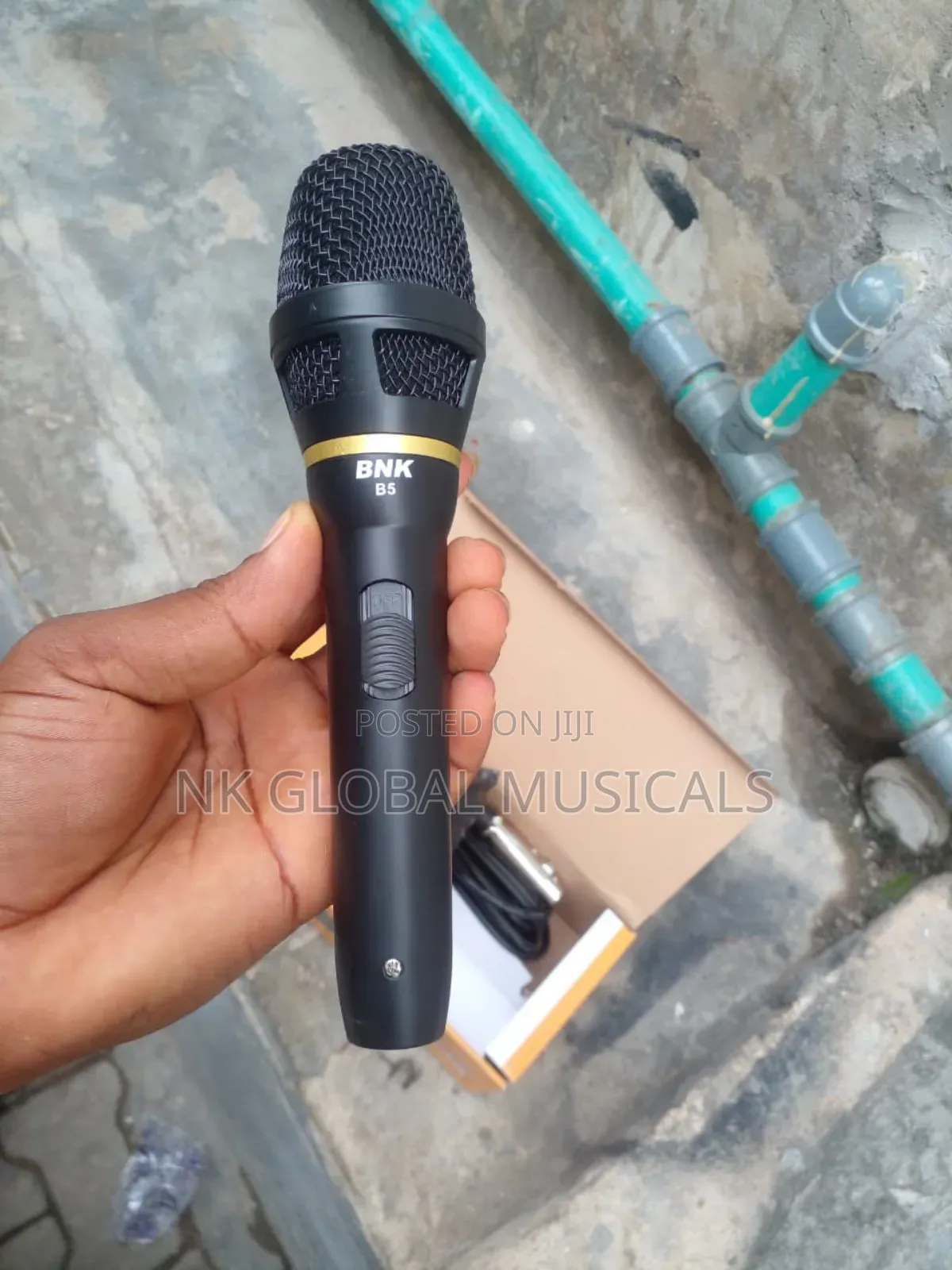 BNK Professional Wired Mic