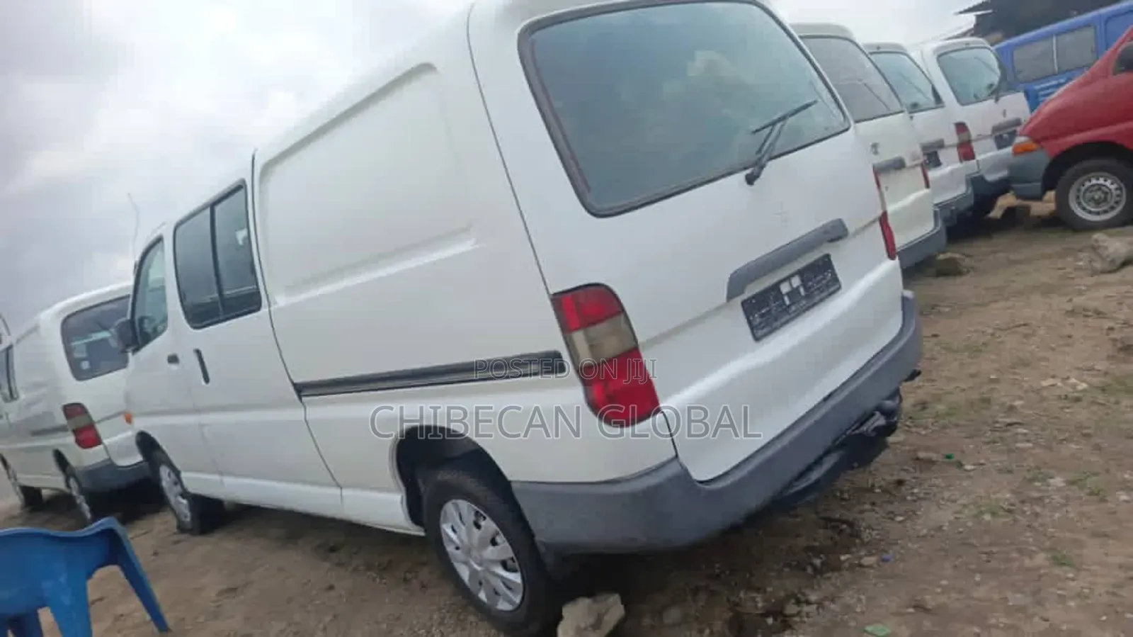 Toyota HiAce 2001 White