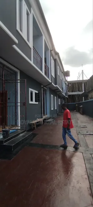 2bdrm Duplex in Royaltor Real Estate, Benin City for rent