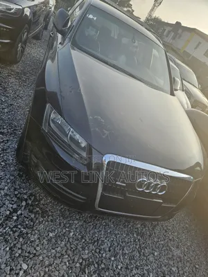 Audi Q5 2010 Black