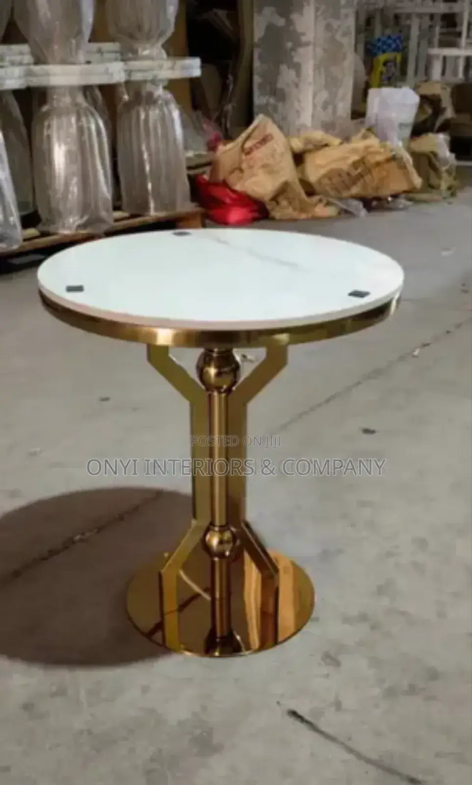Classic Center Table / Side Stool