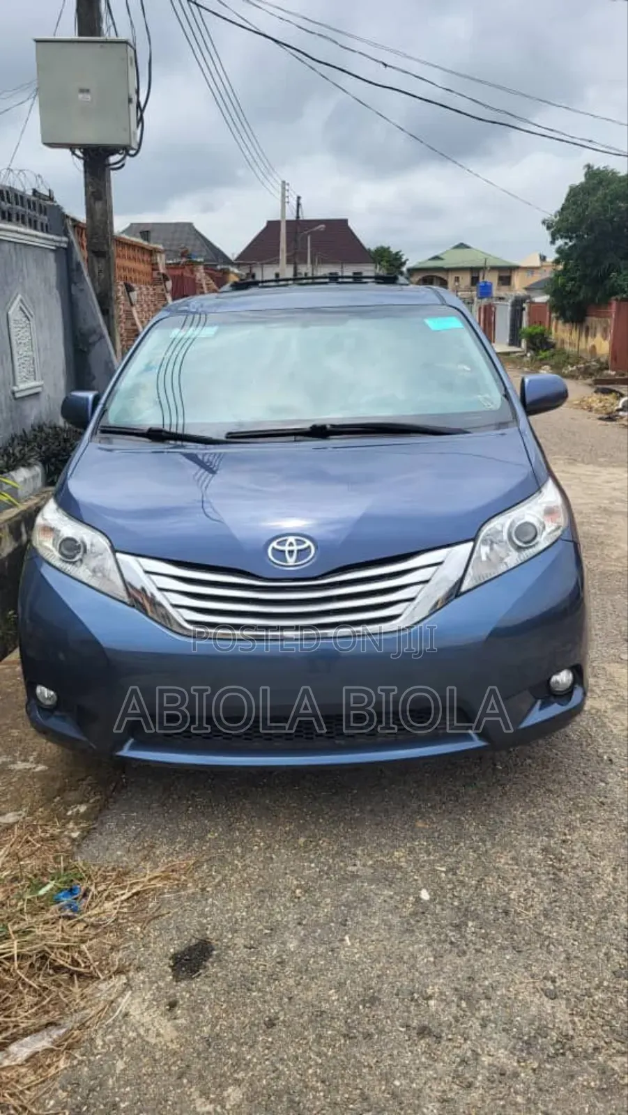 Toyota Sienna 2017 Blue