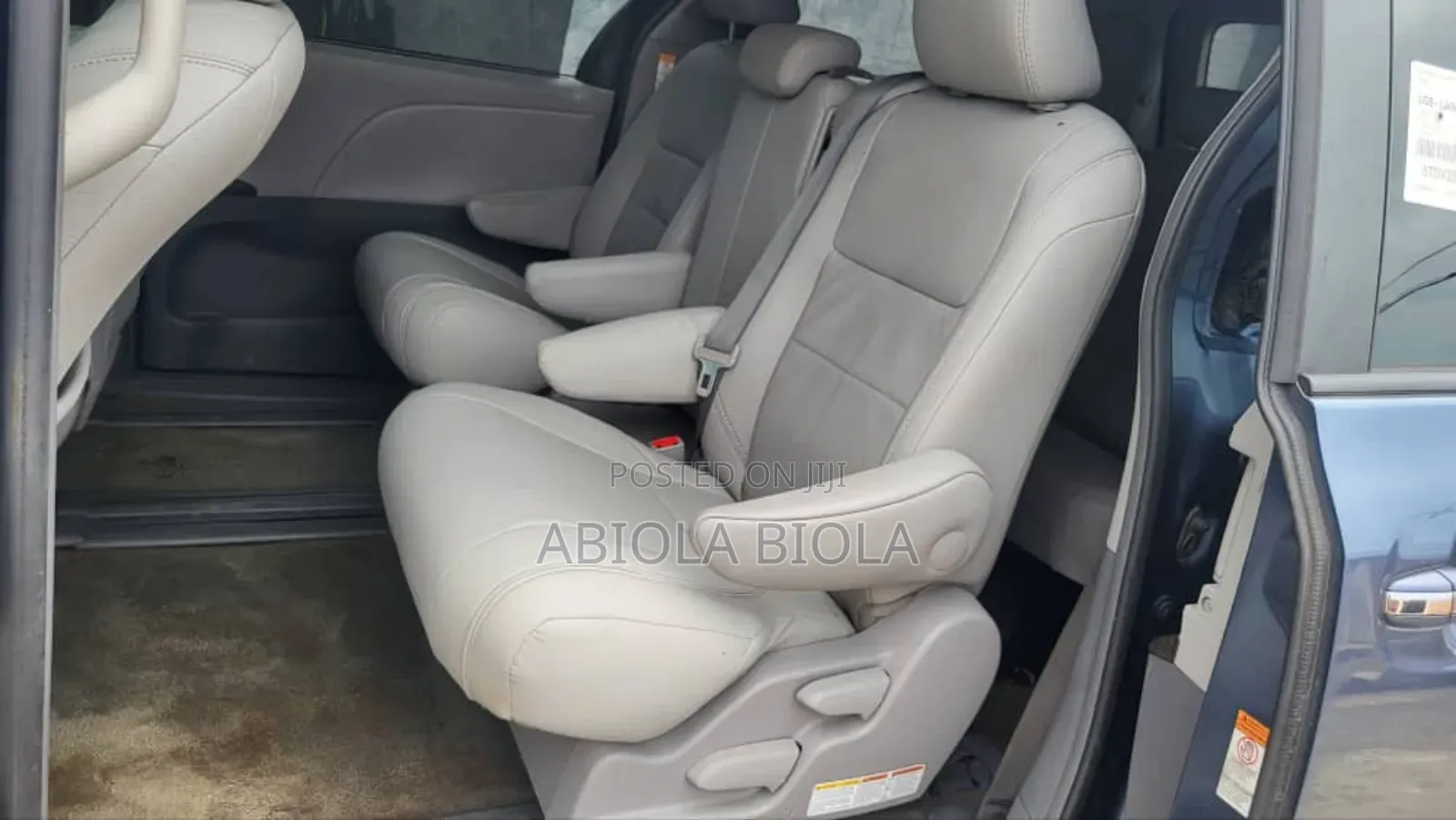 Toyota Sienna 2017 Blue