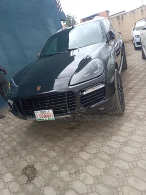 Porsche Cayenne Tiptronic 2010 Black