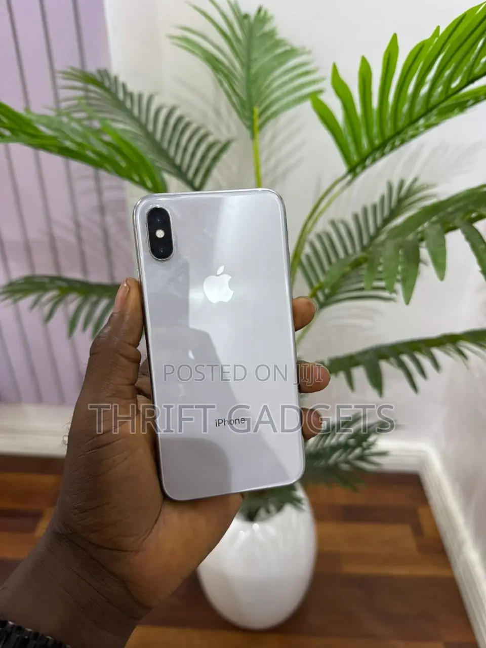 Apple iPhone X 64 GB White