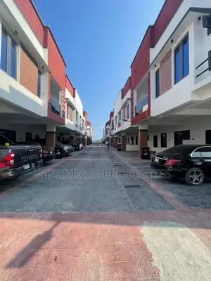 4bdrm Duplex in Orchid Road, Chevron for rent