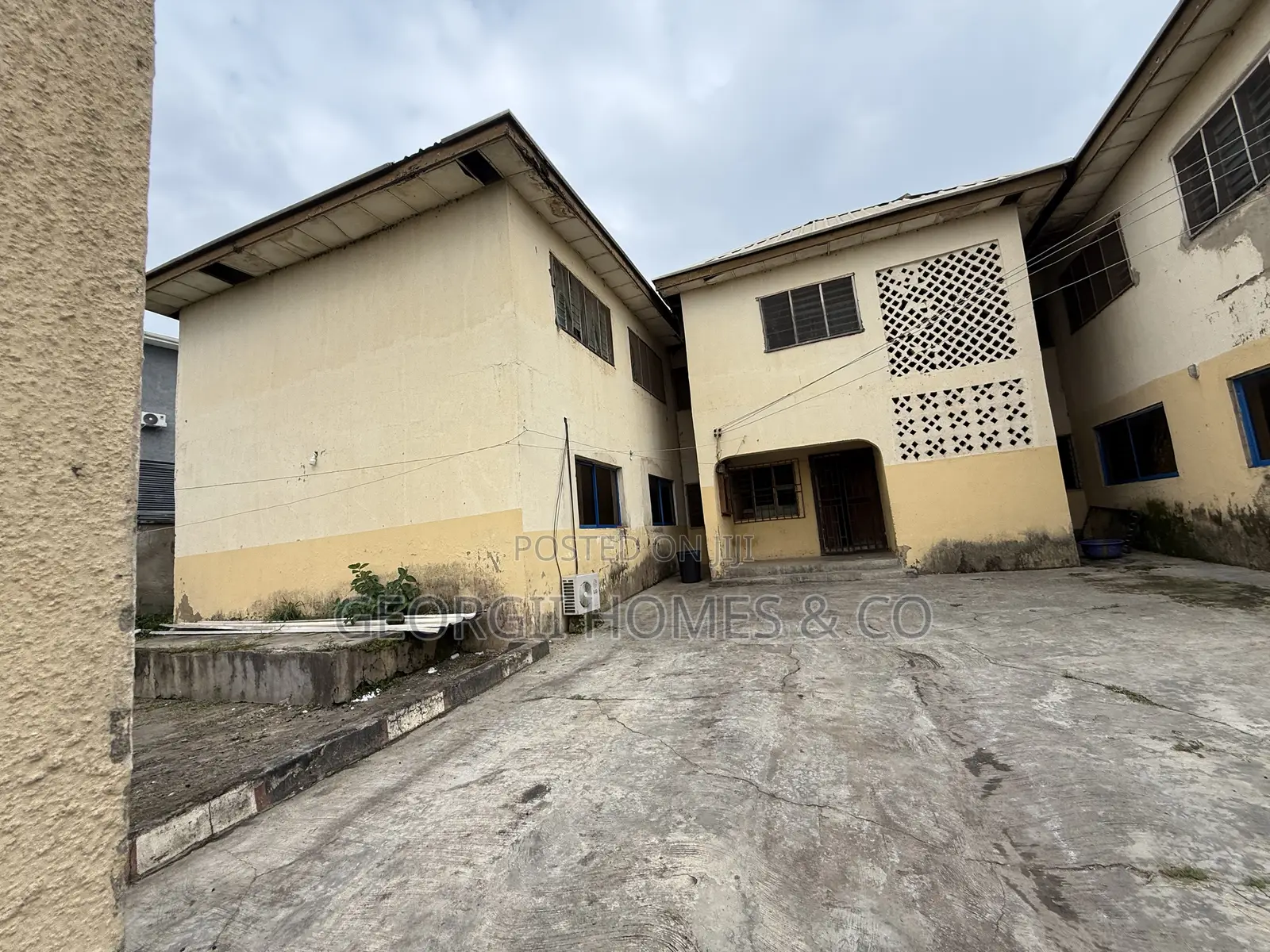 School Plot in F01 Kubwa