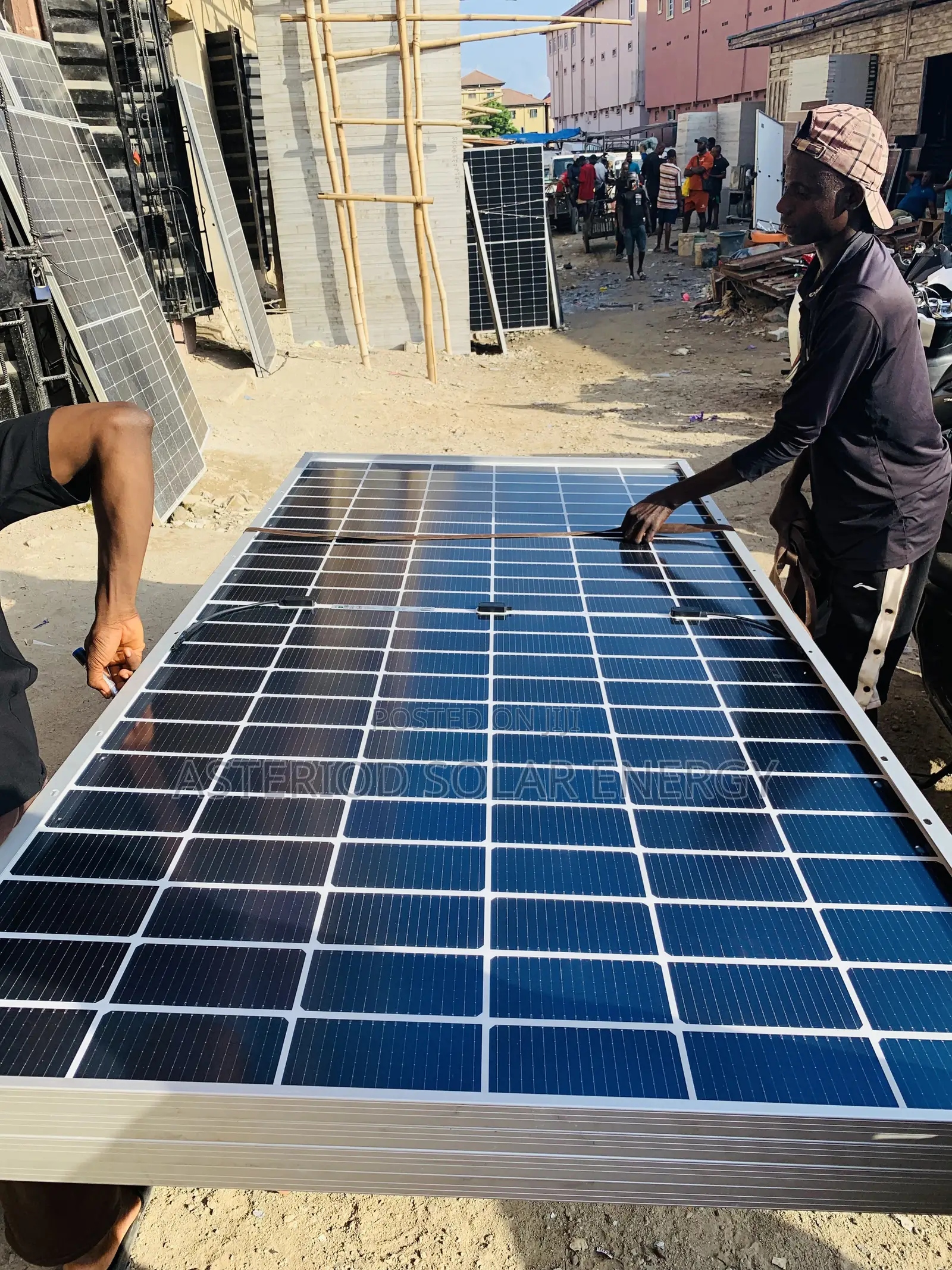 585watts Jinko Bifacial Solar Panel (Half Cut )