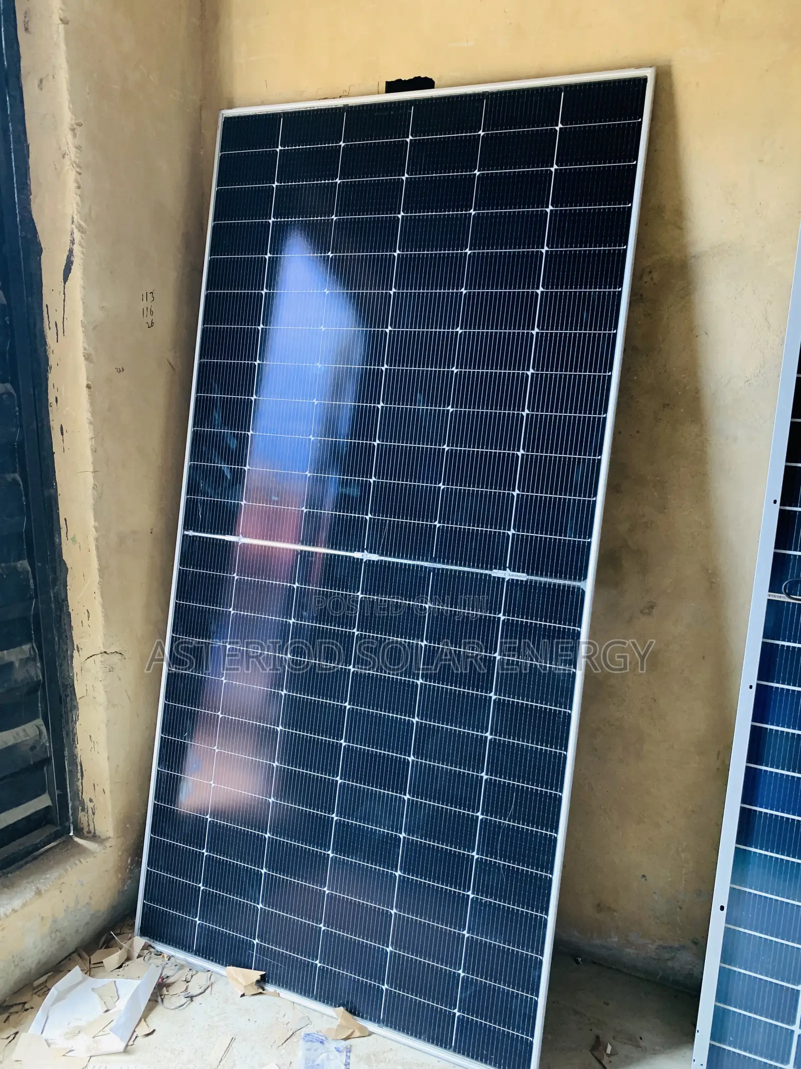 585watts Jinko Bifacial Solar Panel (Half Cut )
