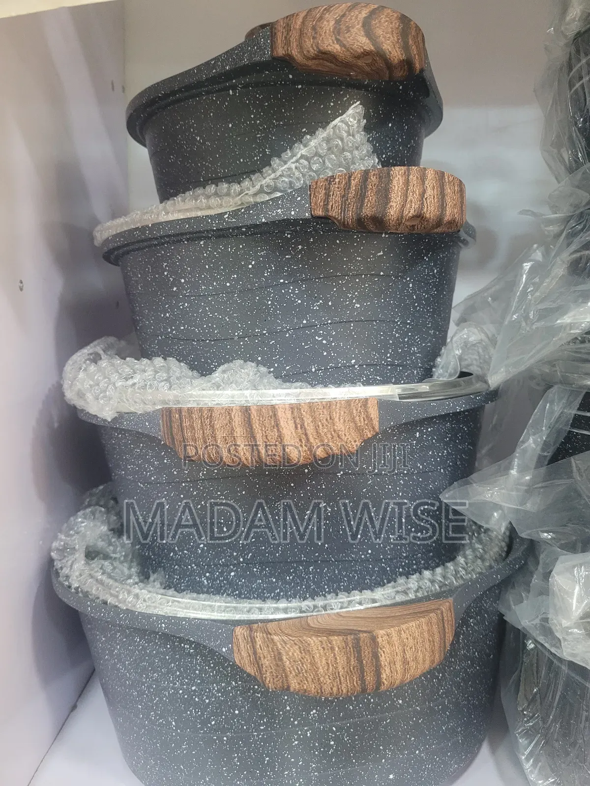 High Quality Set of Pots
