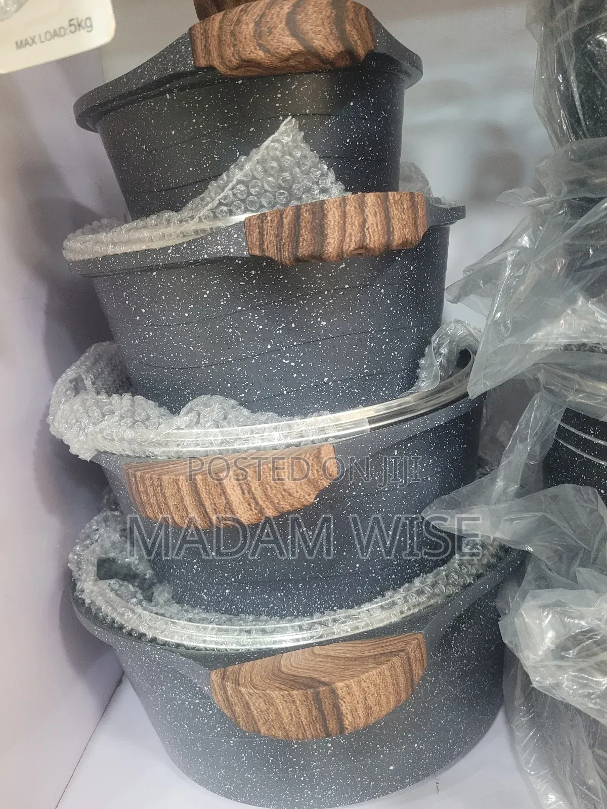 High Quality Set of Pots
