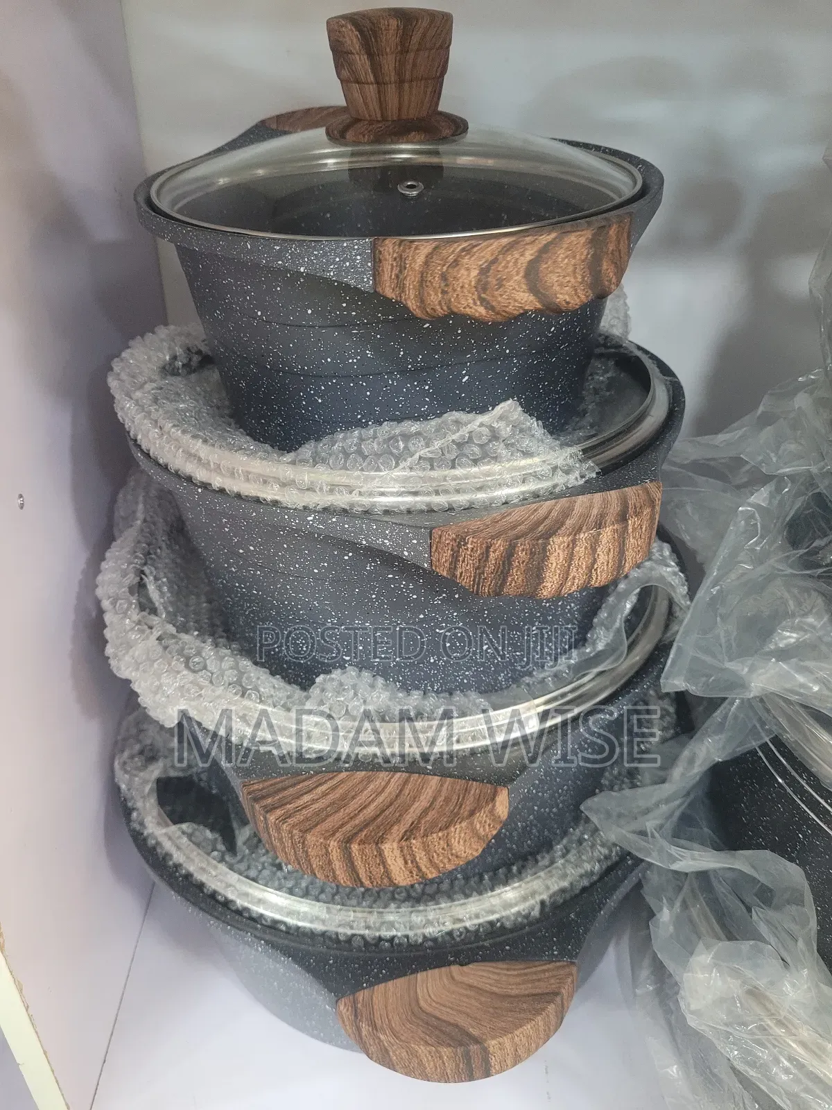 High Quality Set of Pots