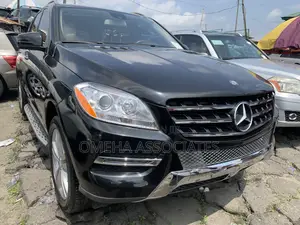 Mercedes-Benz M Class ML350 4MATIC 4dr SUV AWD (3.5L 6cyl 7A) 2014