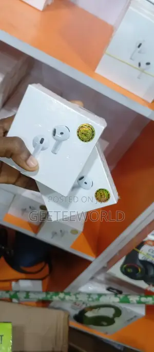 Airpods 4 Earbud