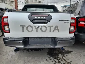 New Toyota Hilux 2025 White