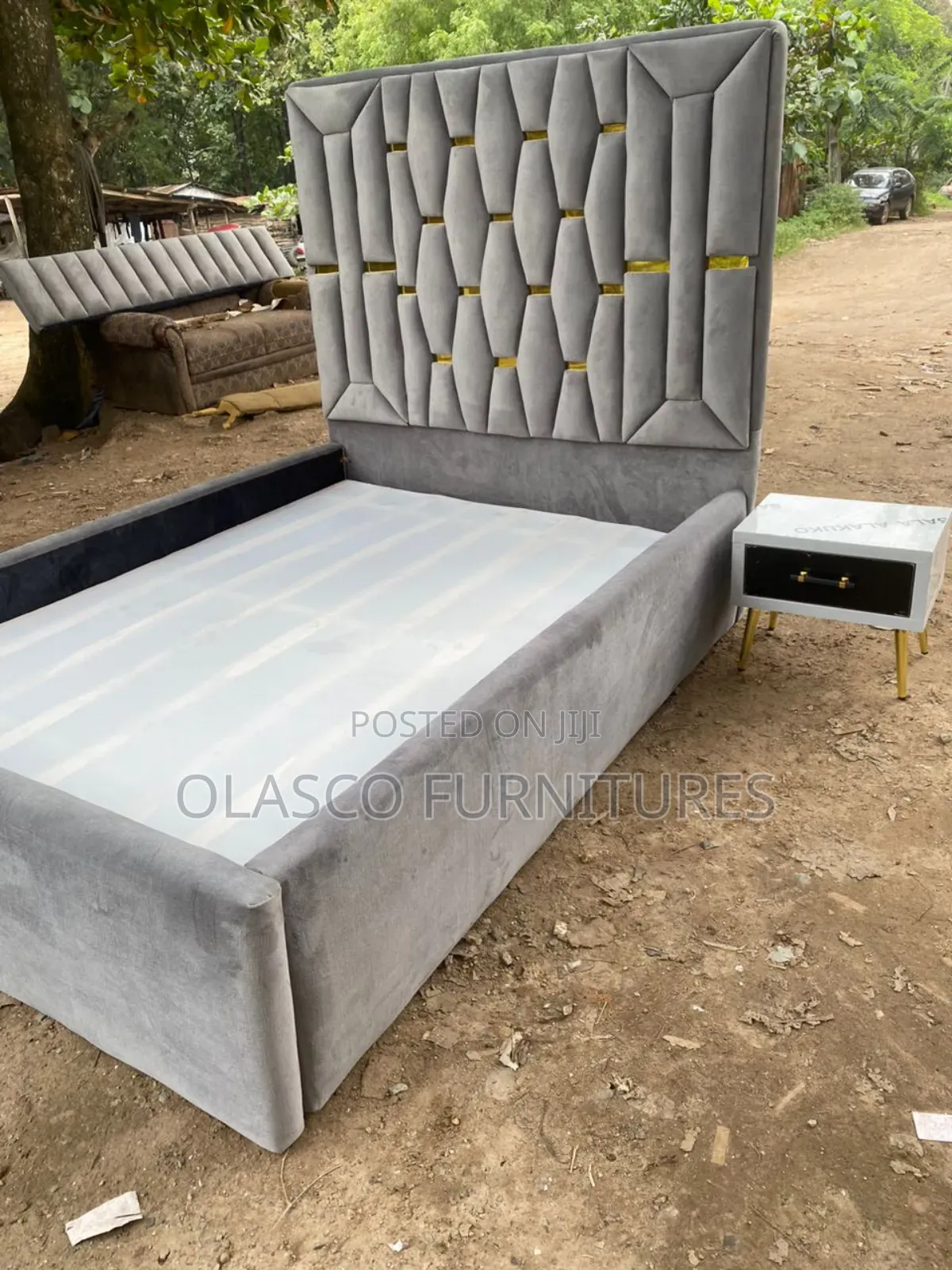 4and Haif by 6 Padded Bedframe