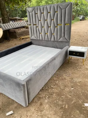 4and Haif by 6 Padded Bedframe