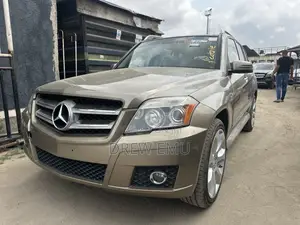 Mercedes-Benz GLK-Class 350 4MATIC 2010 Brown