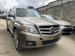 Mercedes-Benz GLK-Class 350 4MATIC 2010 Brown