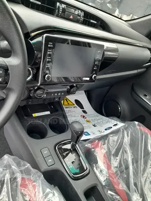 New Toyota Hilux 2025 White