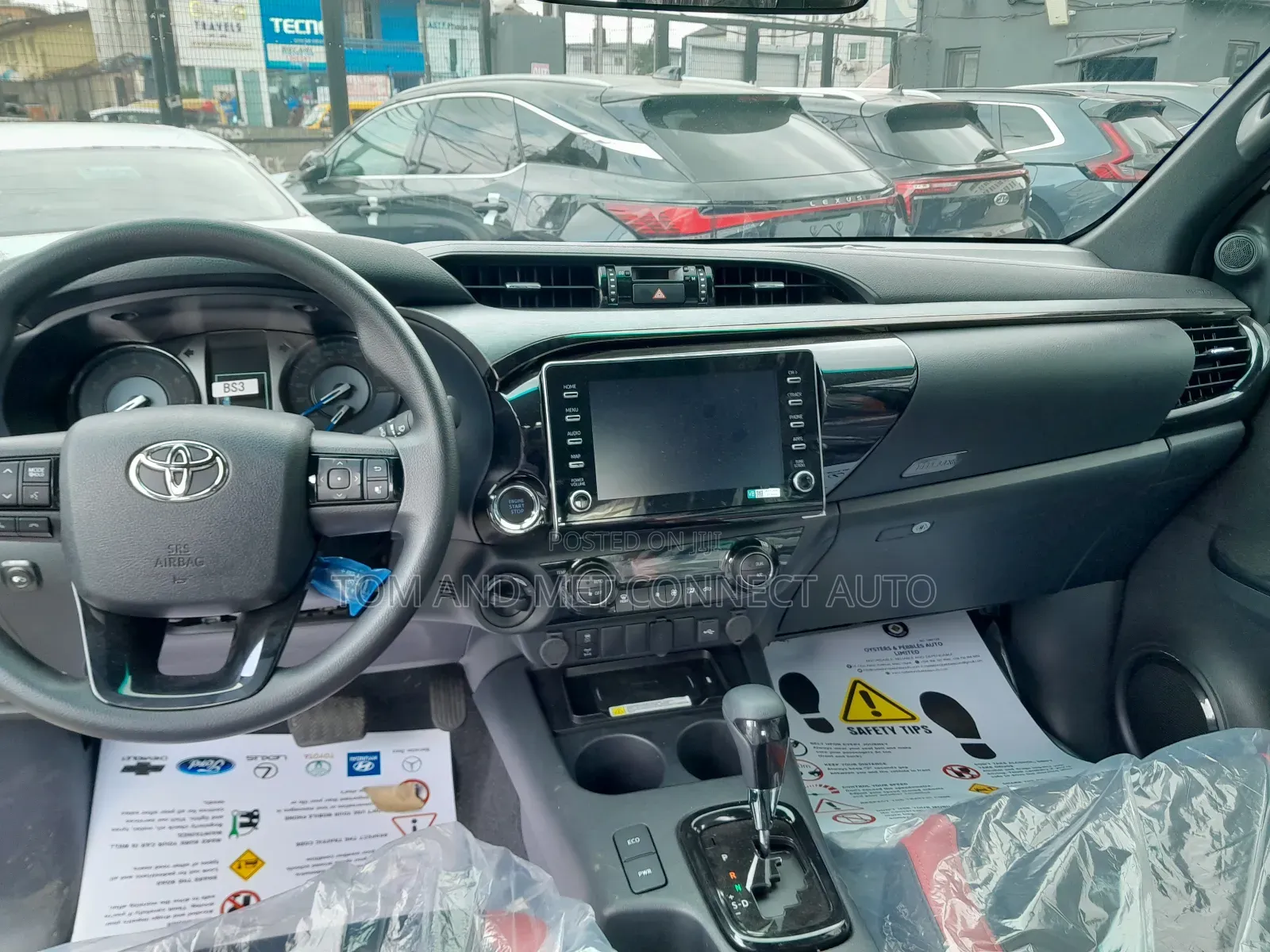 New Toyota Hilux 2025 White