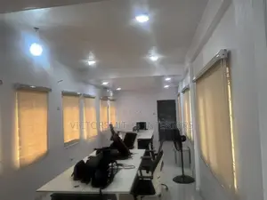 High Quality Roller Blinds for Home and Office 
