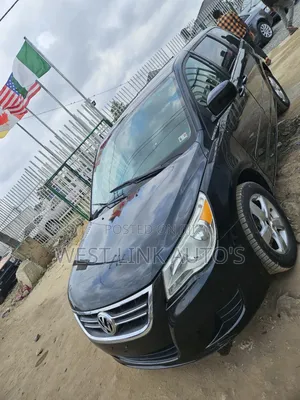 Volkswagen Routan 2010 Black
