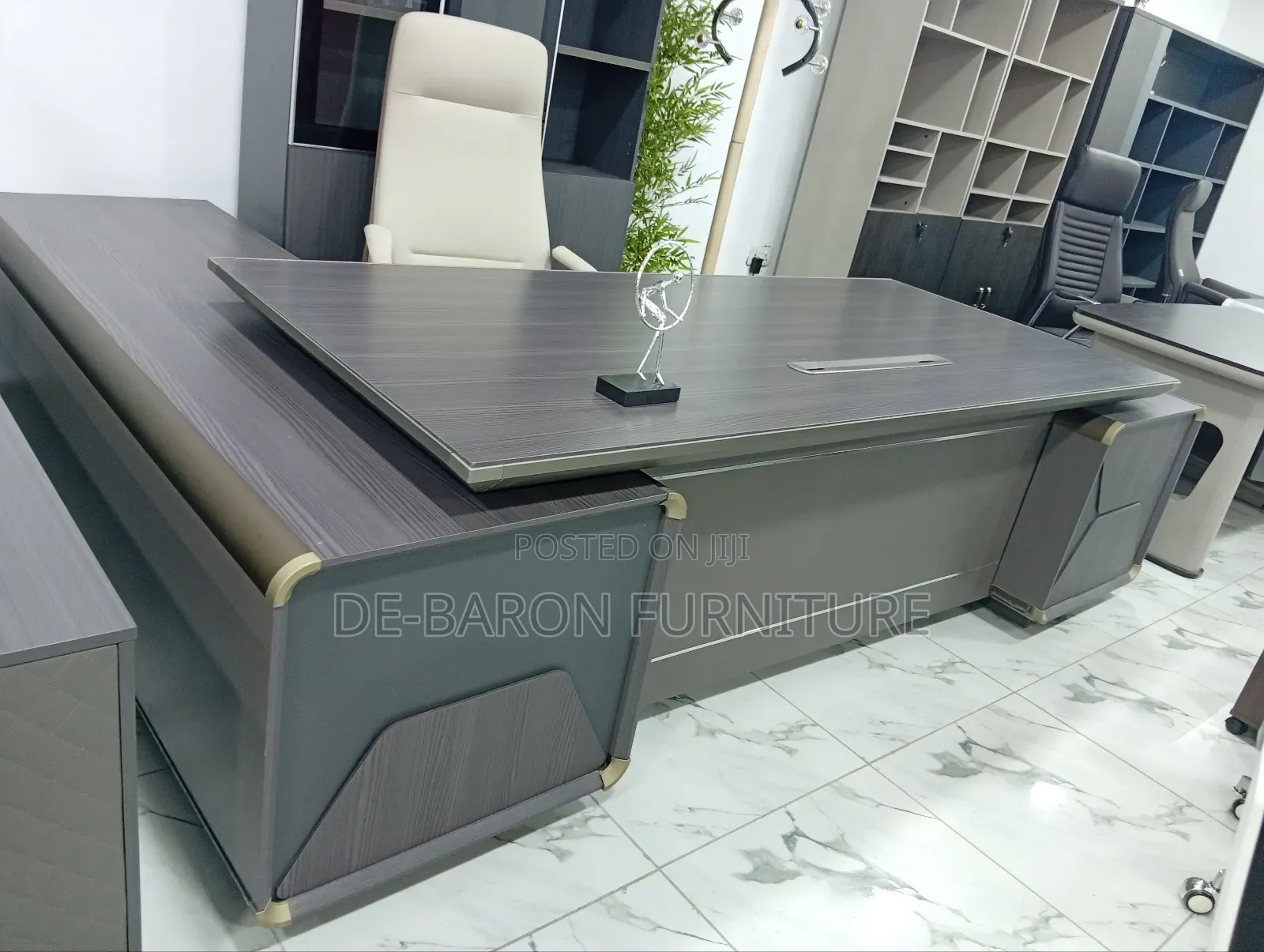 2.8miter Office Senior Executive/Director Table