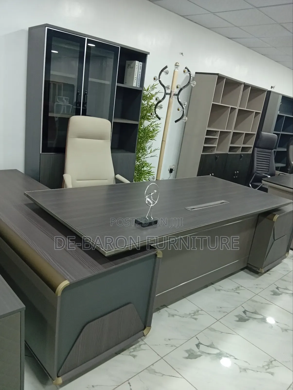 2.8miter Office Senior Executive/Director Table
