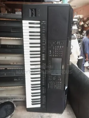PSR Sx720 Uk Used